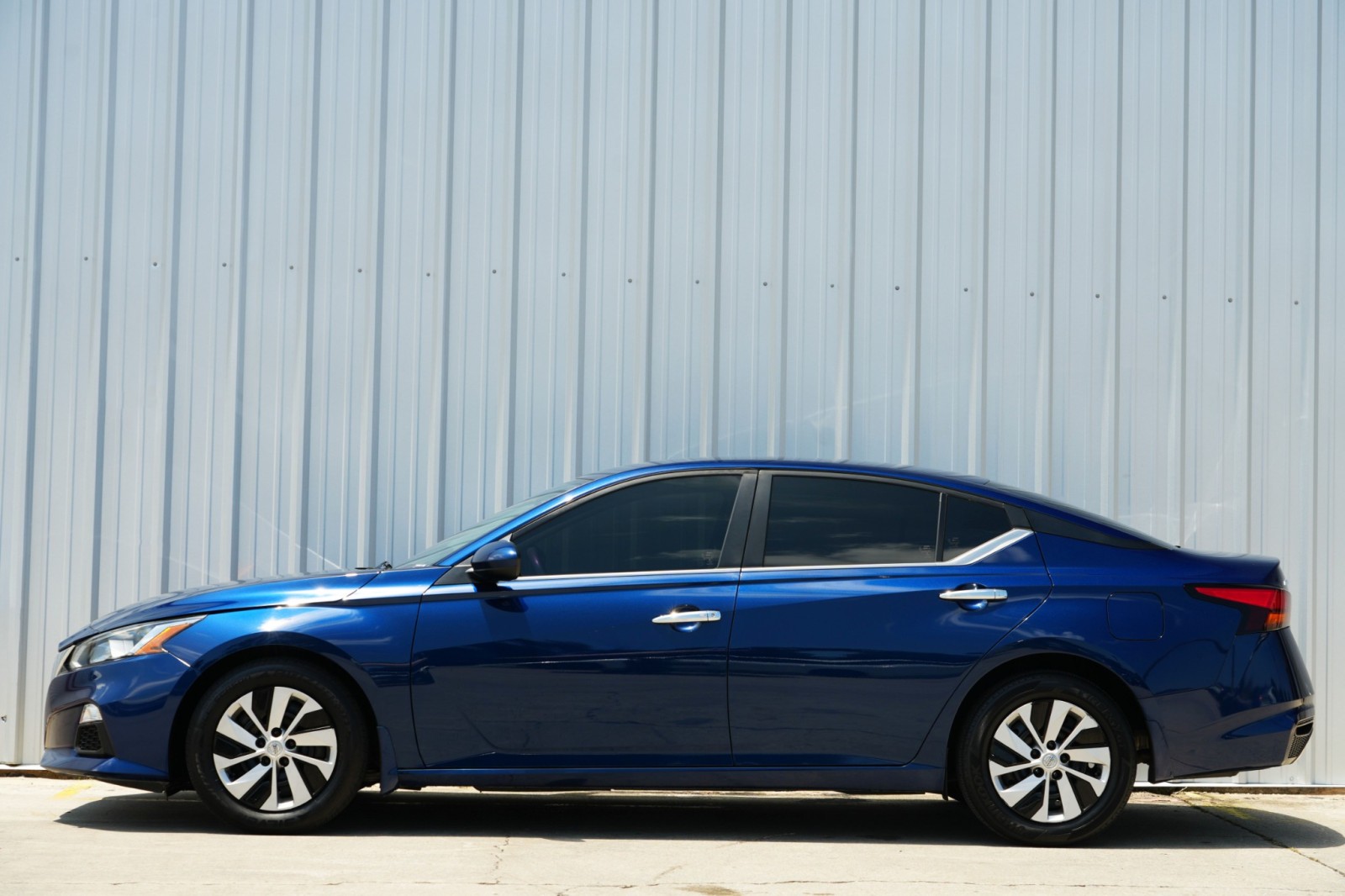 2021 Nissan Altima 2.5 S Image 16 of 47