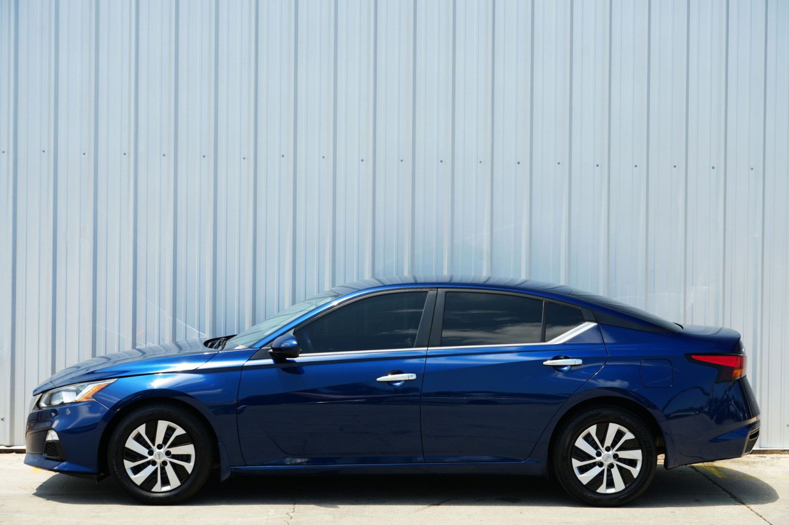 2021 Nissan Altima 2.5 S Image 15 of 47