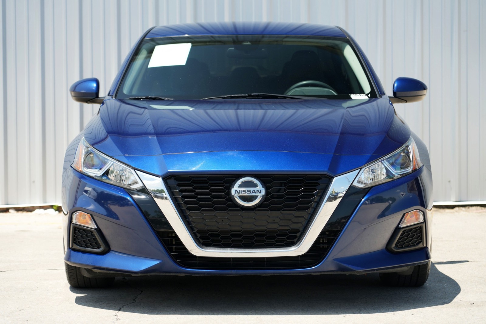 2021 Nissan Altima 2.5 S Image 4 of 47