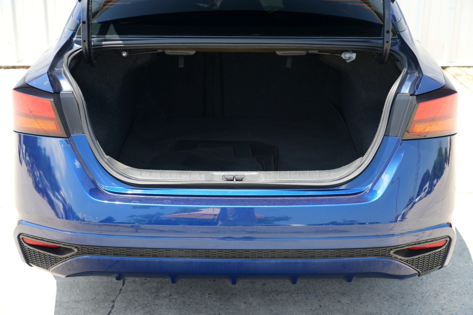 2021 Nissan Altima 2.5 S Image 17 of 47