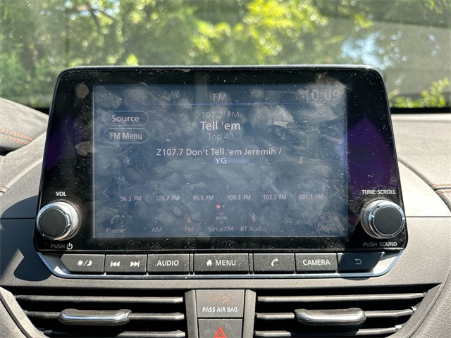 Vehicle image 22 of 28