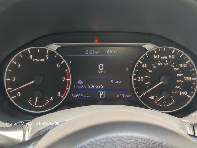 Vehicle image 13 of 27