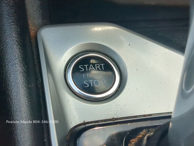 Vehicle image 25 of 27