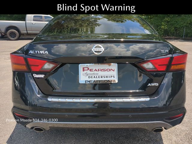 Vehicle image 9 of 27
