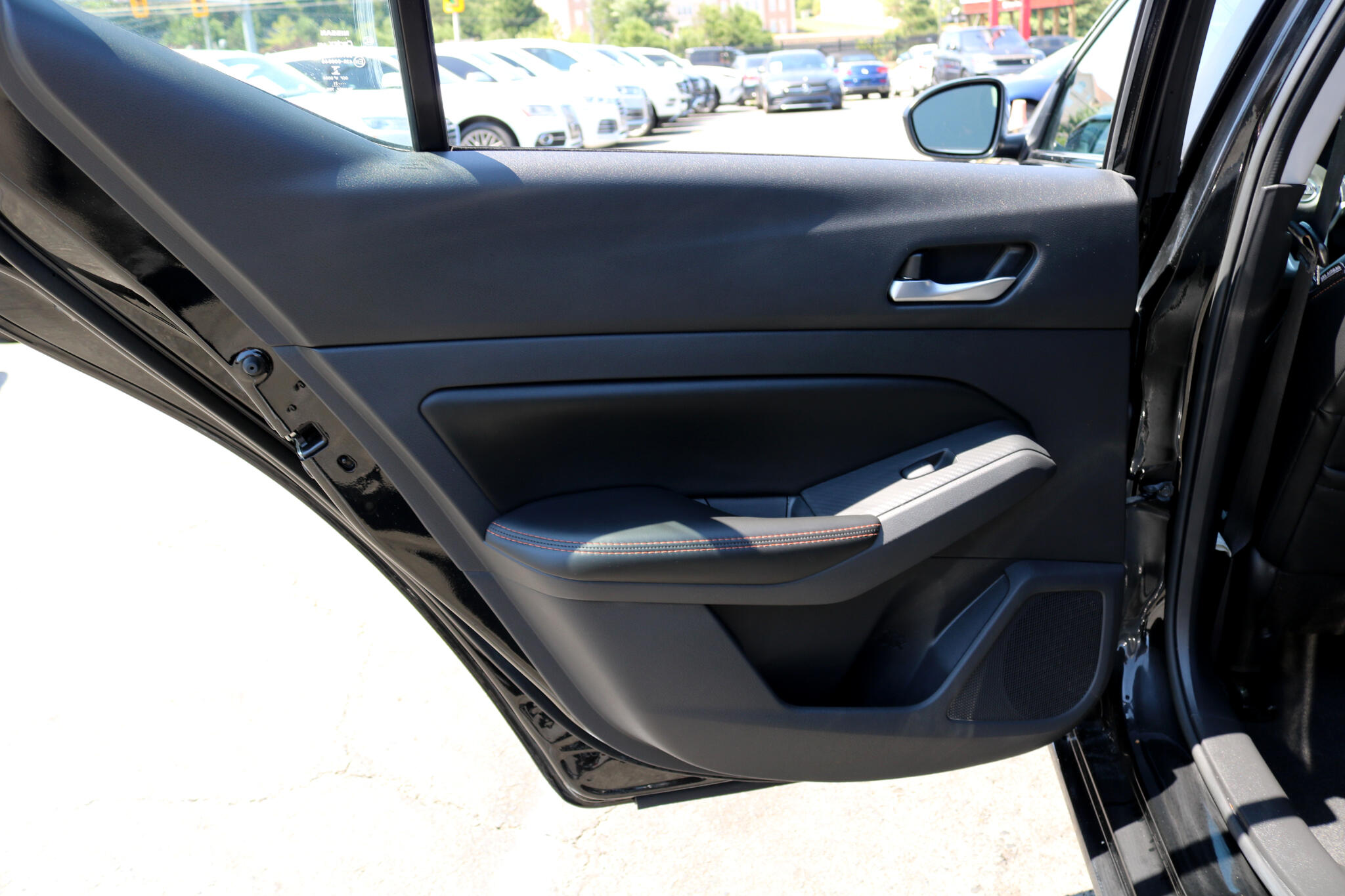 2021 Nissan Altima 2.5 SR Image 39 of 46