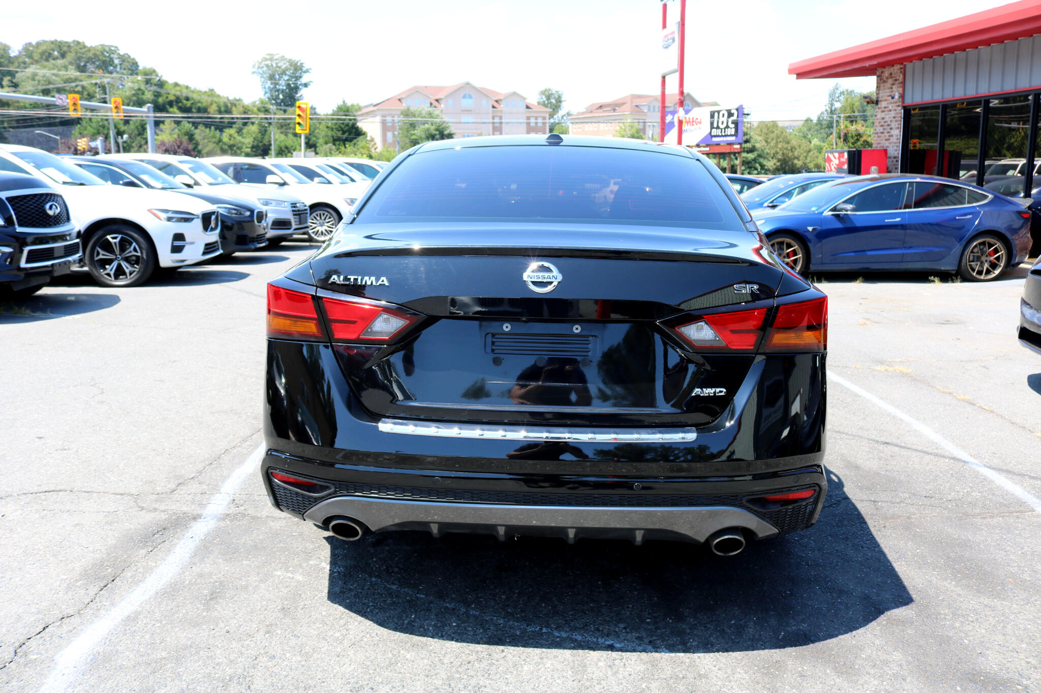 2021 Nissan Altima 2.5 SR Image 5 of 46