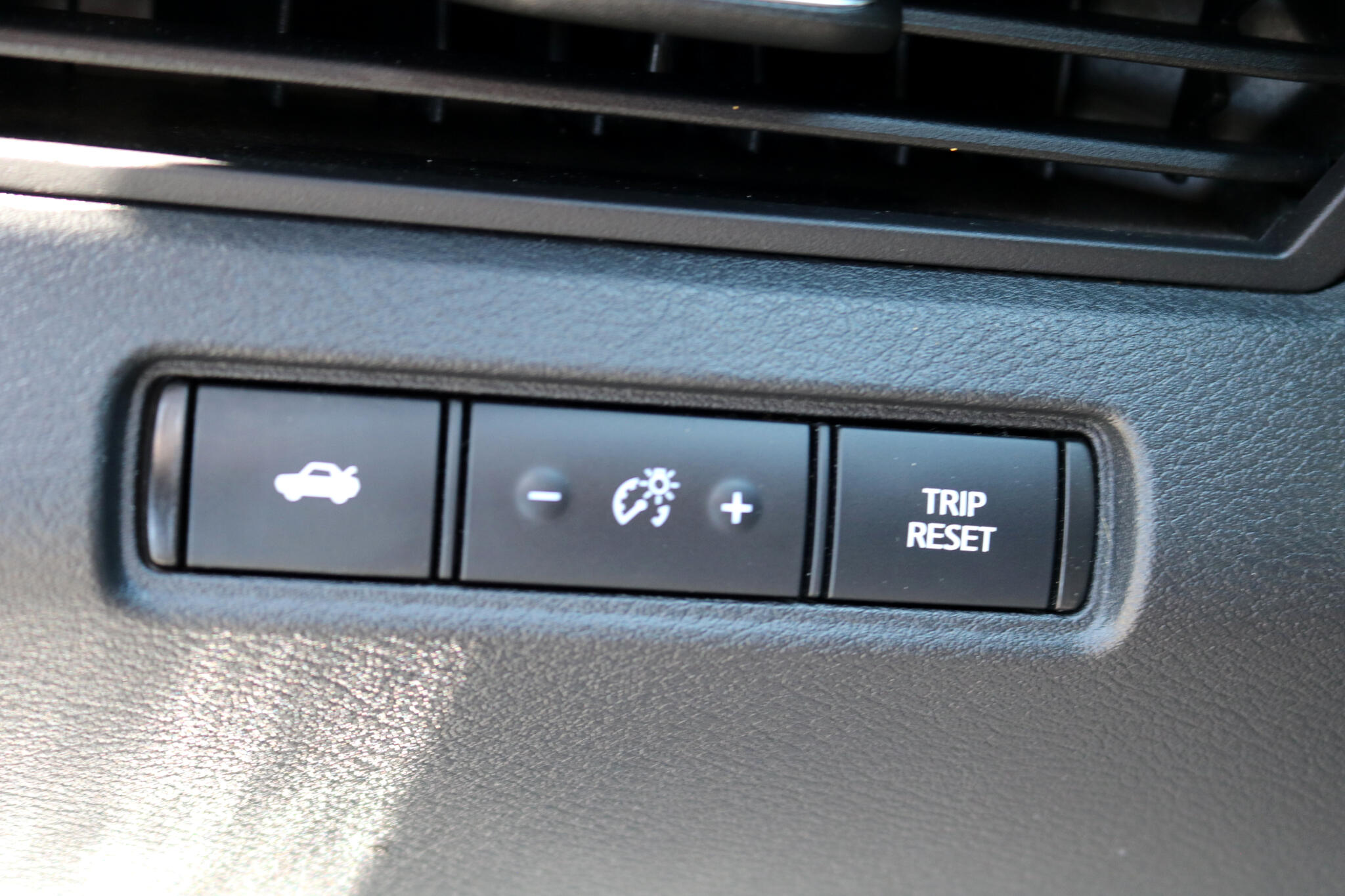 2021 Nissan Altima 2.5 SR Image 31 of 46