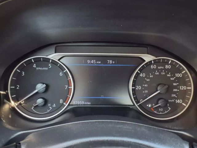 Vehicle image 24 of 26