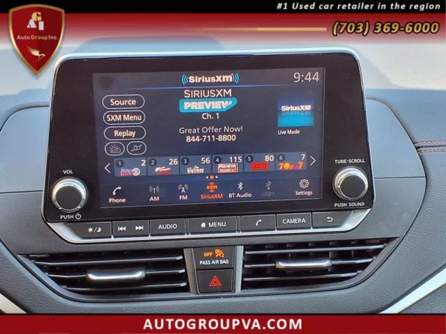 Vehicle image 18 of 26