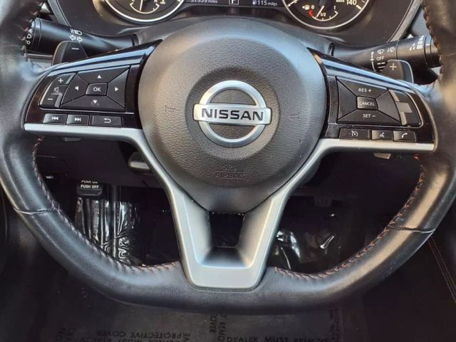 Vehicle image 23 of 26
