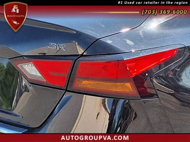 Vehicle image 8 of 26