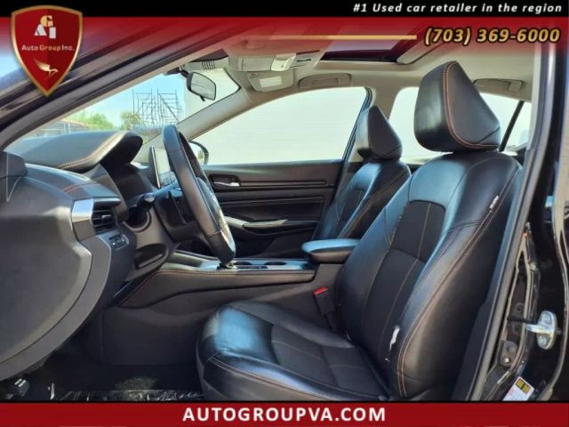 Vehicle image 13 of 26