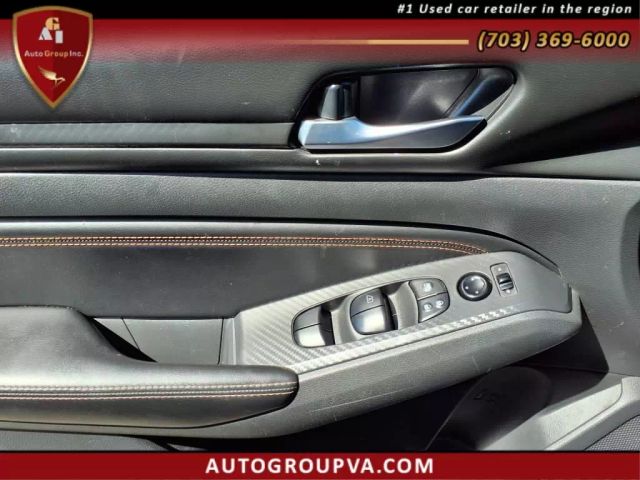 Vehicle image 15 of 26