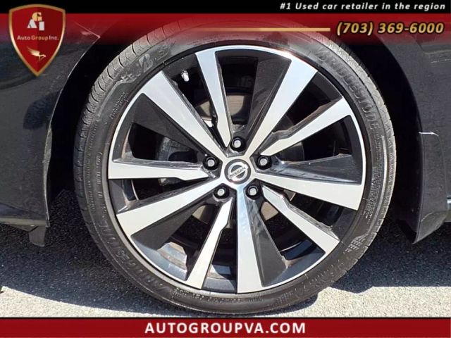 Vehicle image 12 of 26