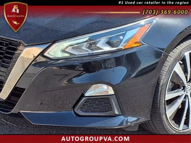 Vehicle image 11 of 26