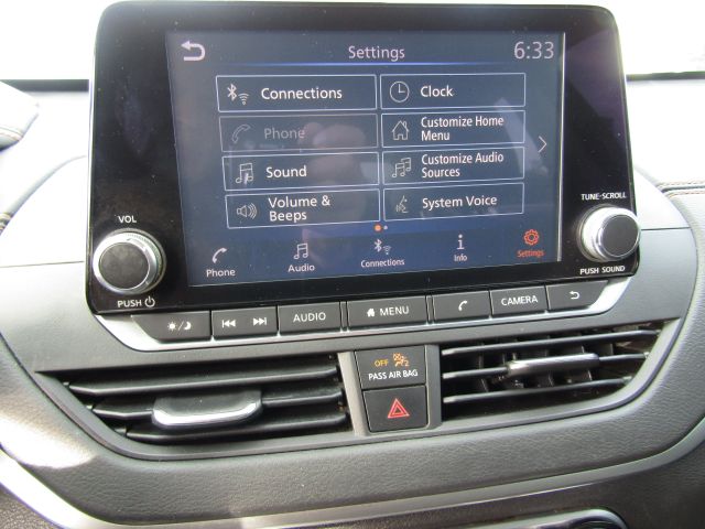 2021 Nissan Altima 2.5 SR Image 12 of 26