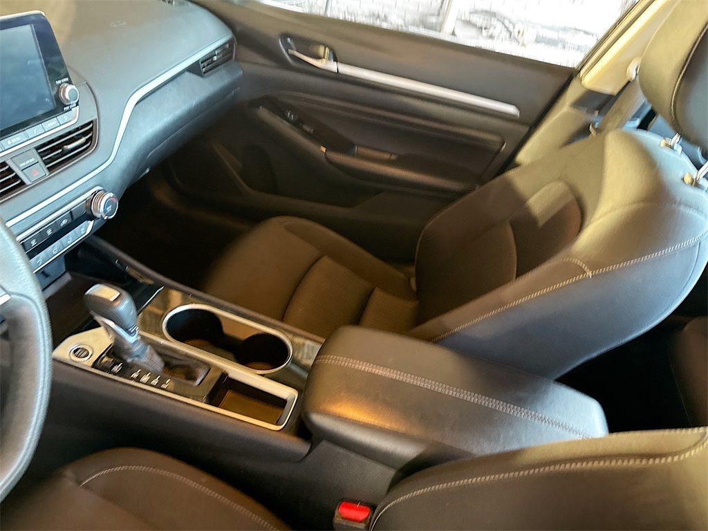 2021 Nissan Altima 2.5 SV Image 22 of 30
