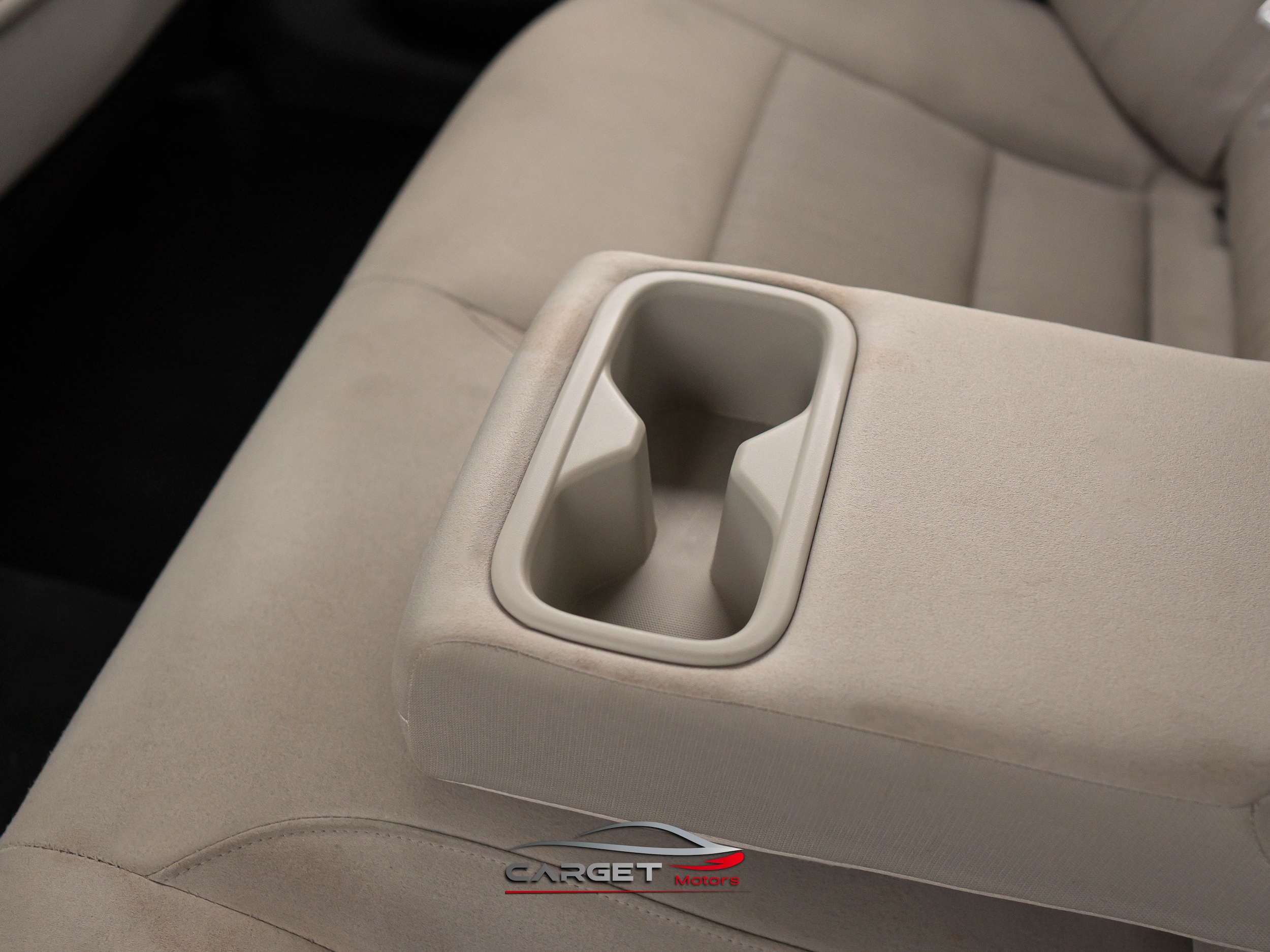 Vehicle image 19 of 46