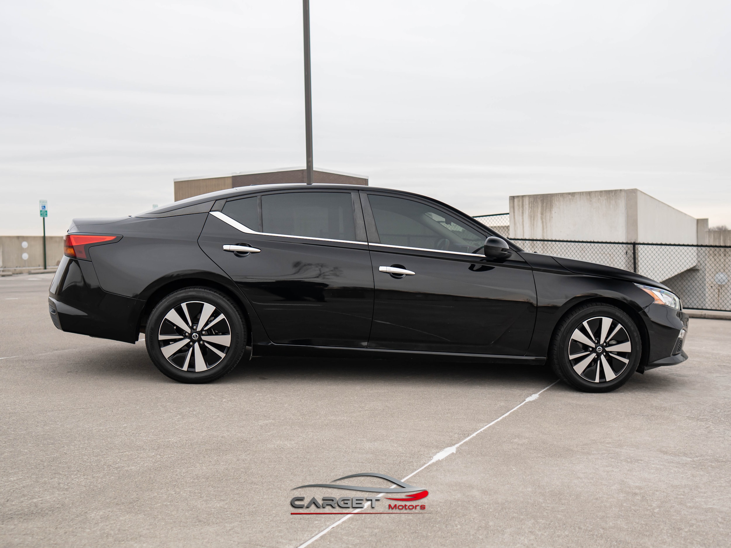 Vehicle image 2 of 46