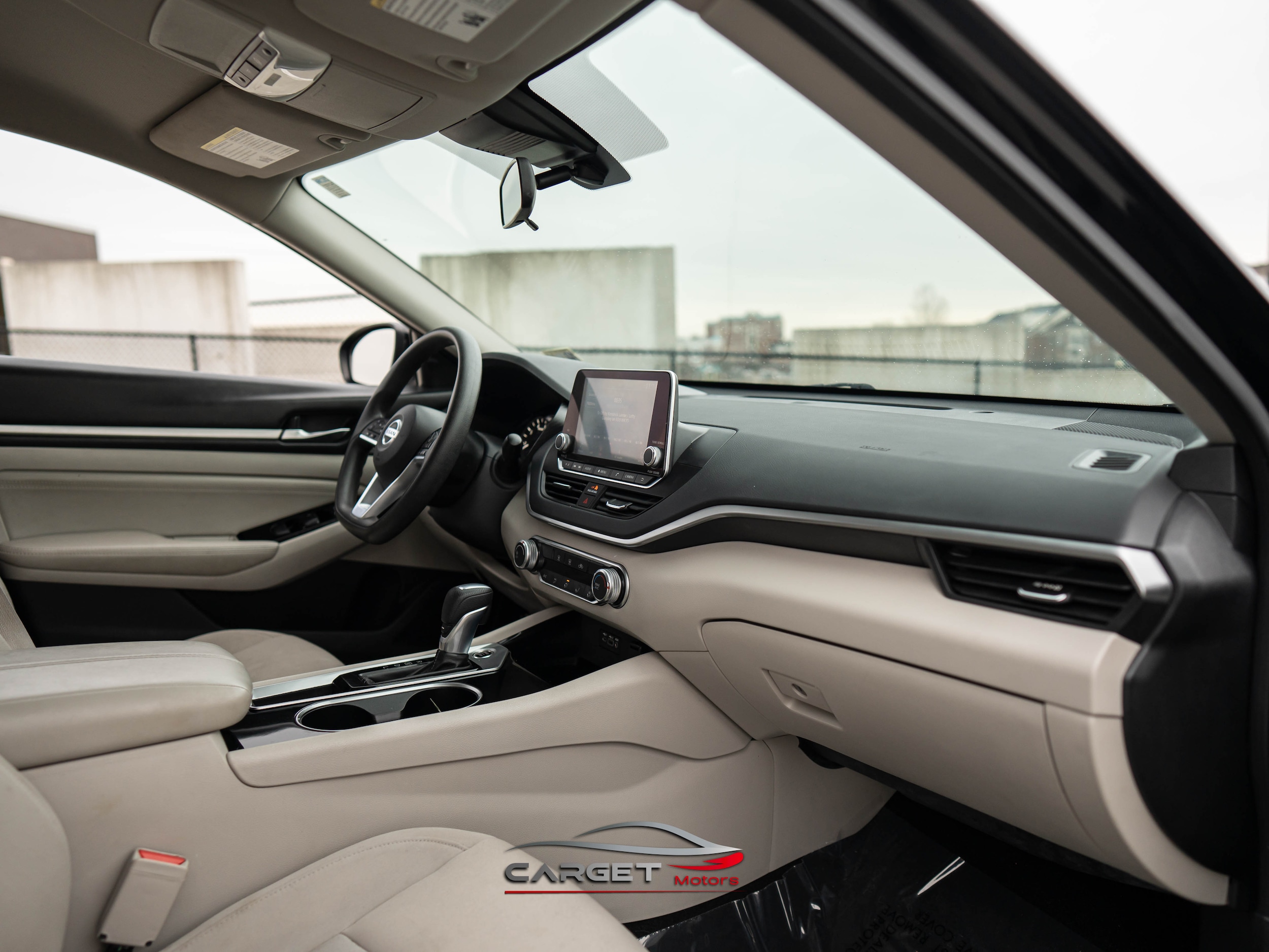 Vehicle image 12 of 46