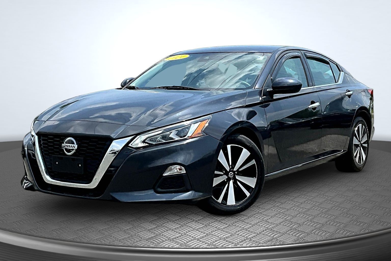 2021 Nissan Altima 2.5 SV Image 1 of 29