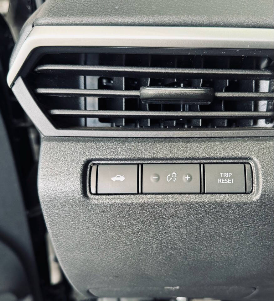 2021 Nissan Altima 2.5 SV Image 28 of 30