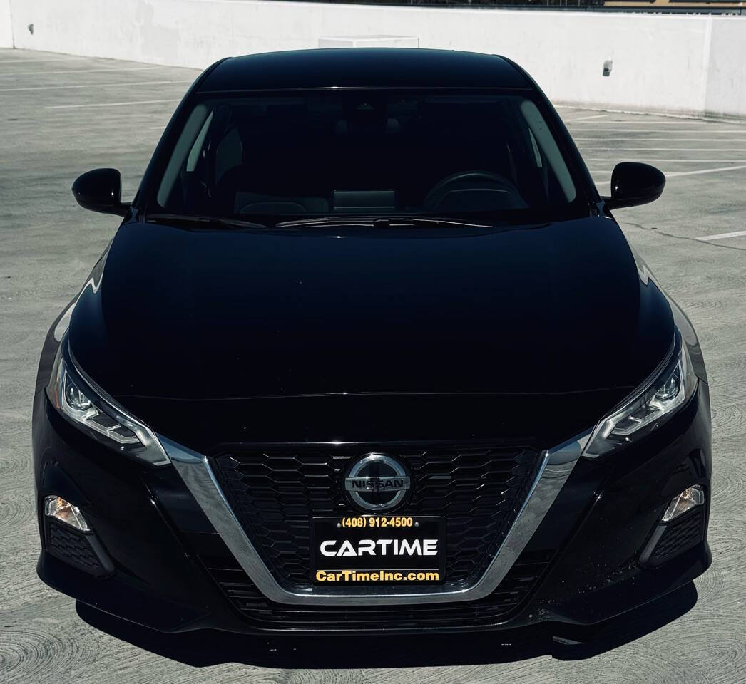 2021 Nissan Altima 2.5 SV Image 3 of 30