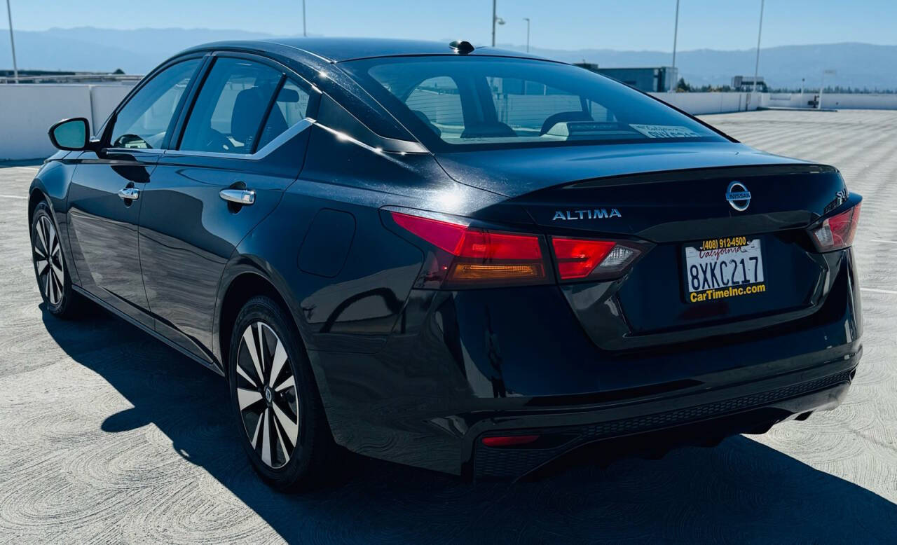 2021 Nissan Altima 2.5 SV Image 11 of 30