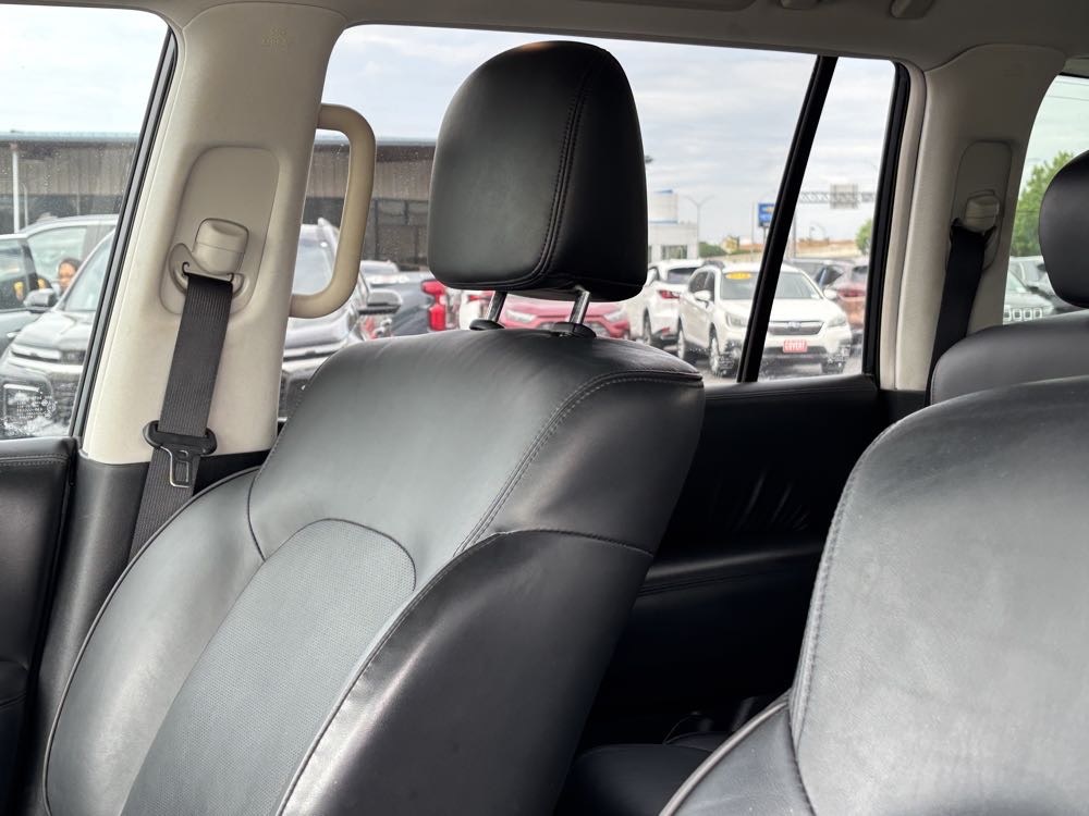 Vehicle image 13 of 40