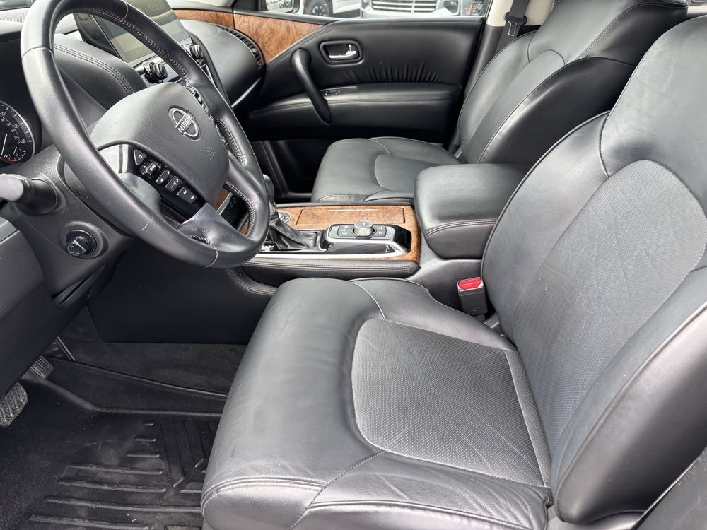 Vehicle image 11 of 40