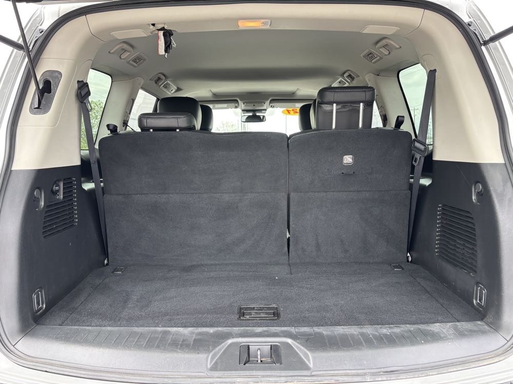 Vehicle image 33 of 40