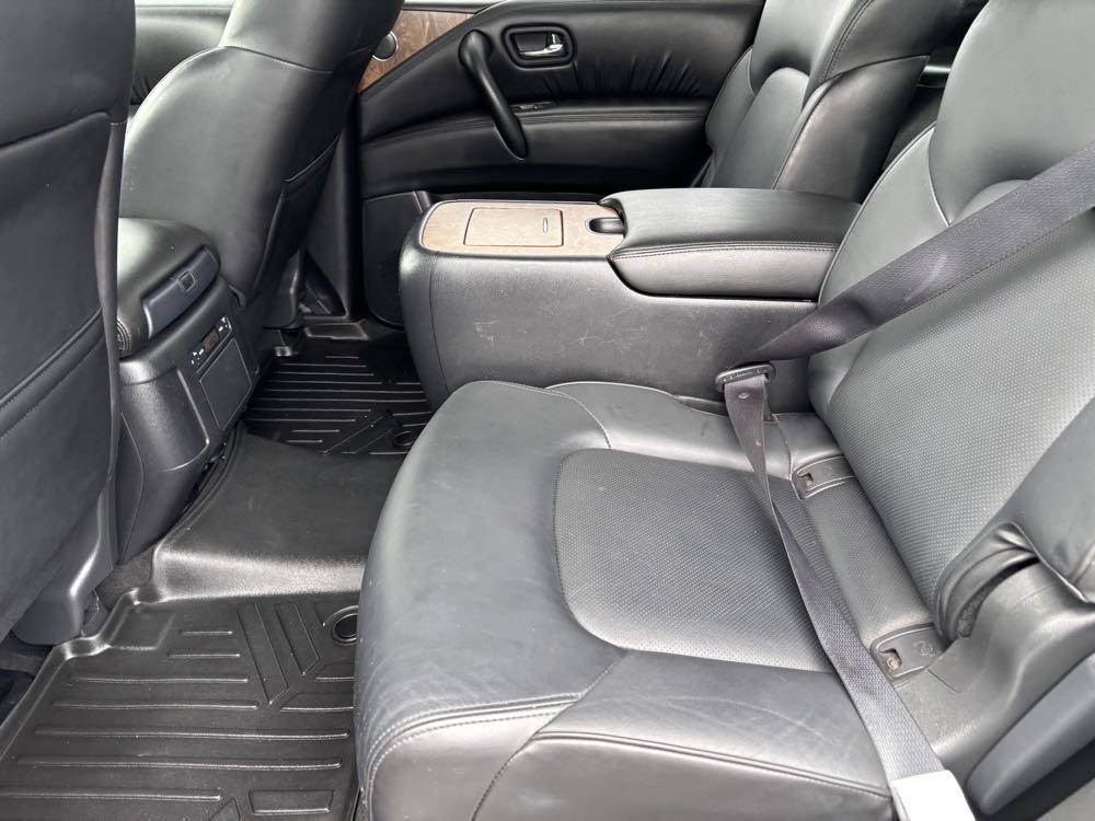 Vehicle image 31 of 40