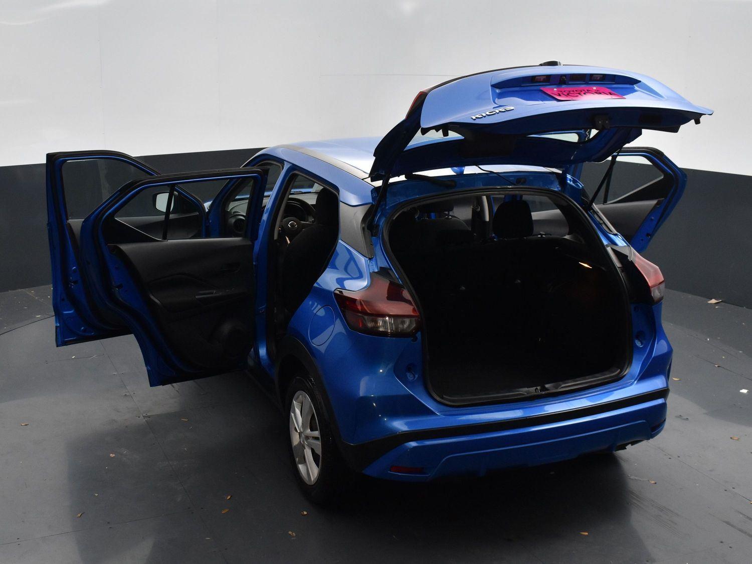 Vehicle image 19 of 25