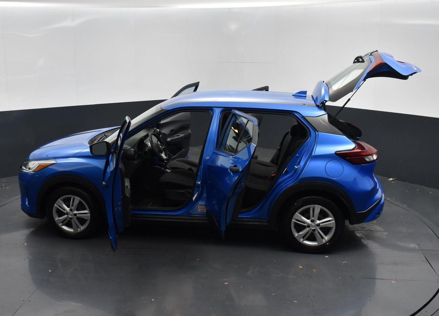 Vehicle image 13 of 25