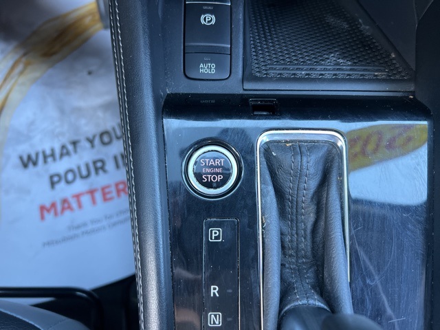 Vehicle image 16 of 32