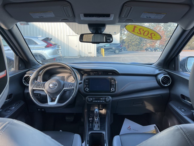 Vehicle image 7 of 32