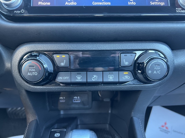 Vehicle image 18 of 32