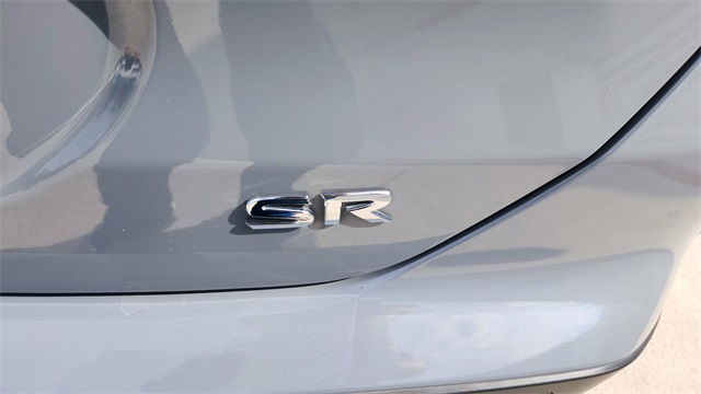 Vehicle image 22 of 32
