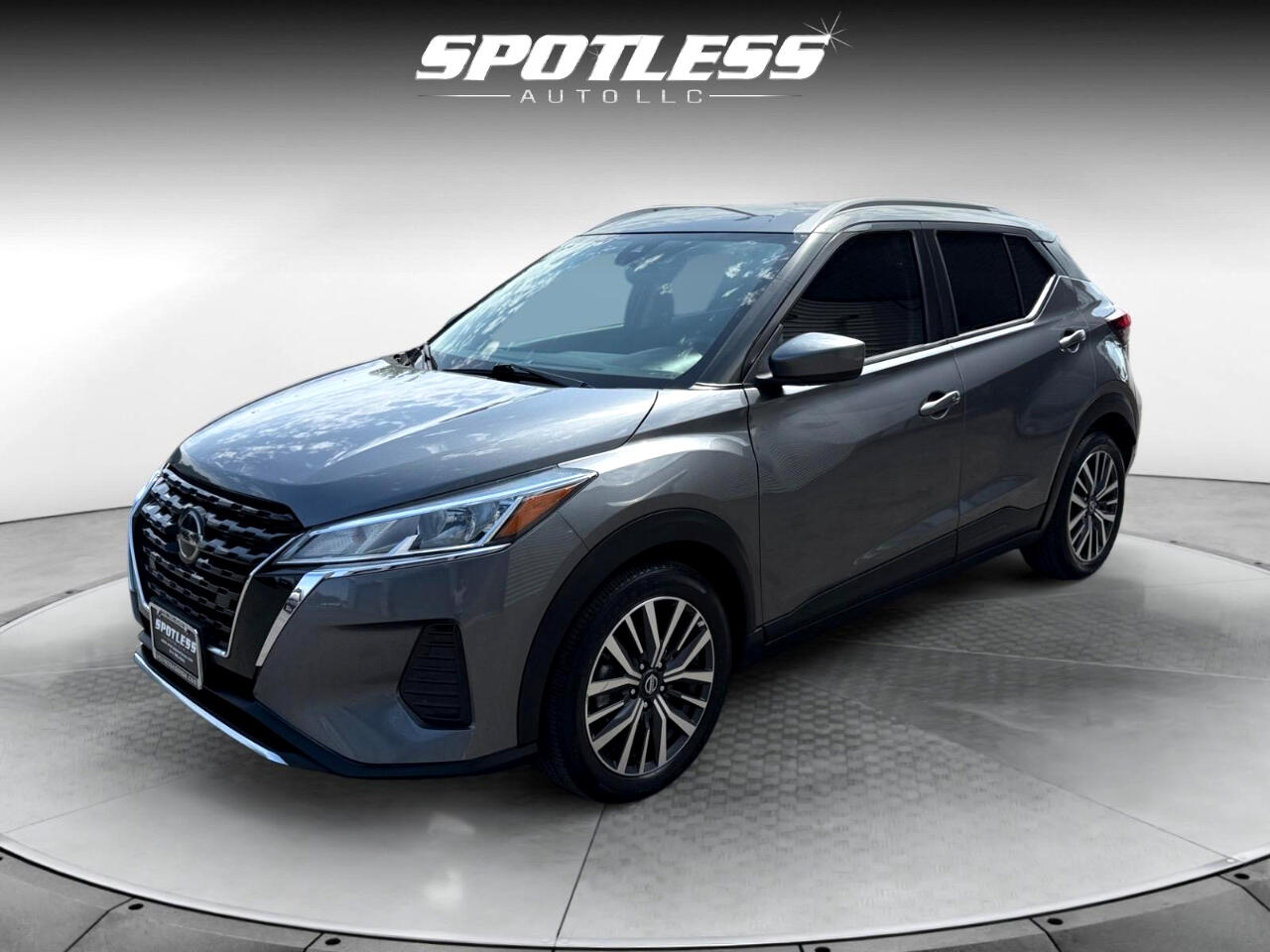 Vehicle image 2 of 37