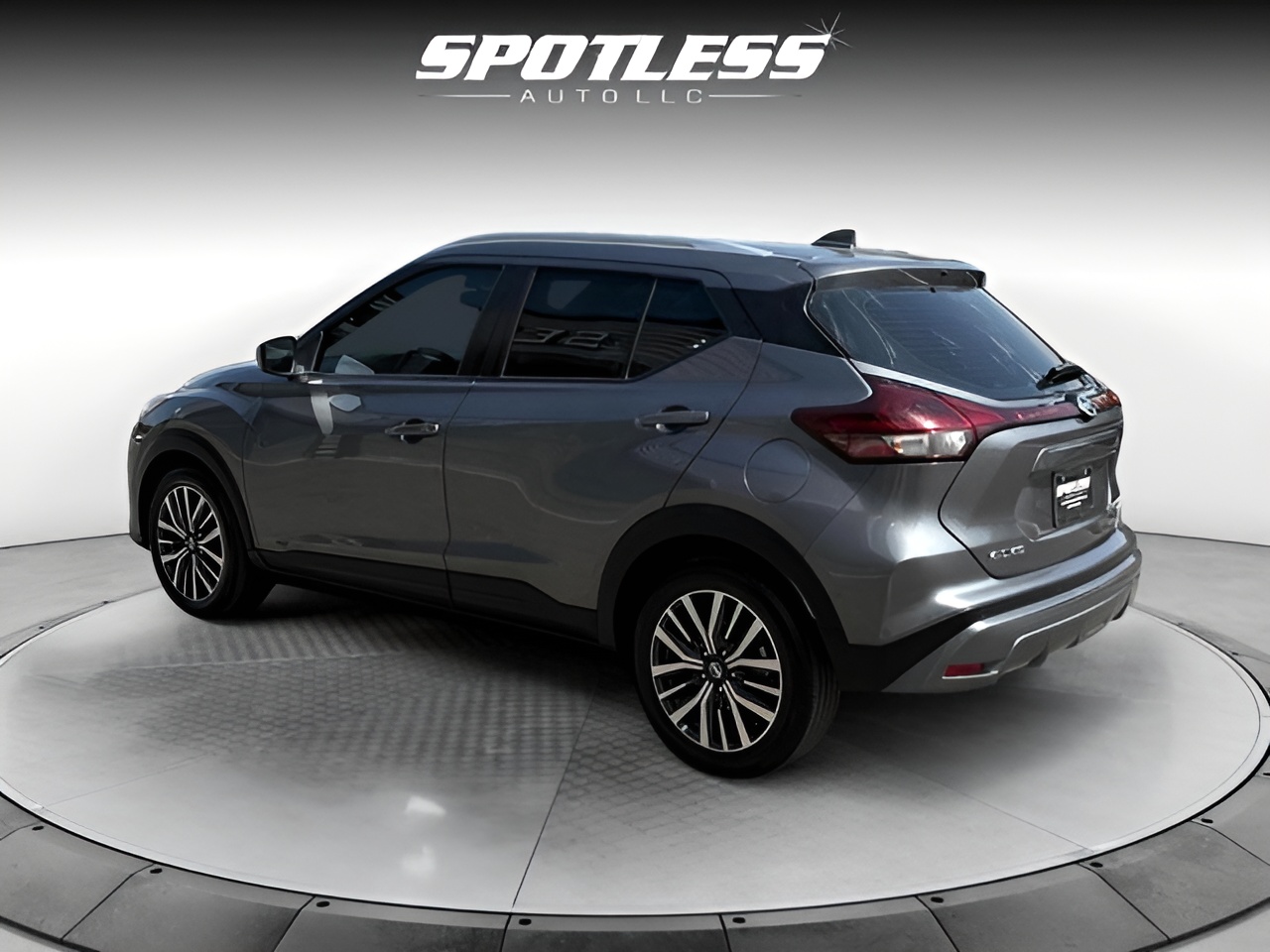 Vehicle image 36 of 37