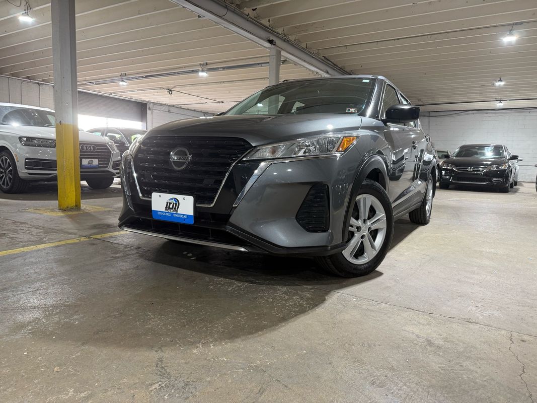 2021 Nissan Kicks S Image 2 of 21