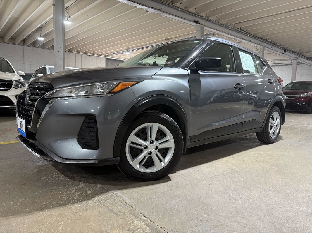 2021 Nissan Kicks S Image 1 of 21