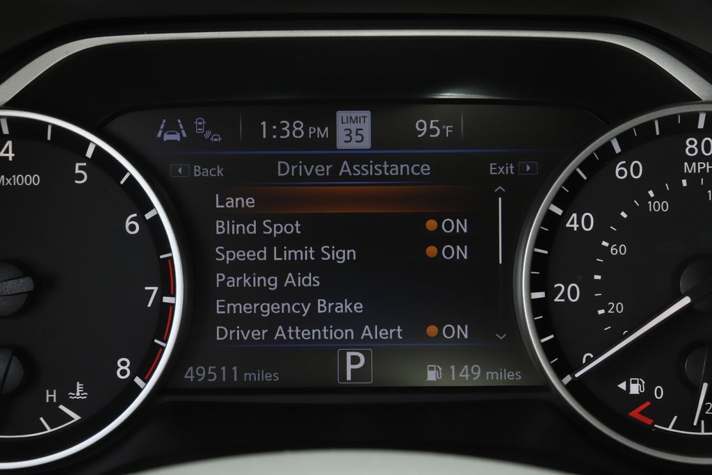 Vehicle image 14 of 30