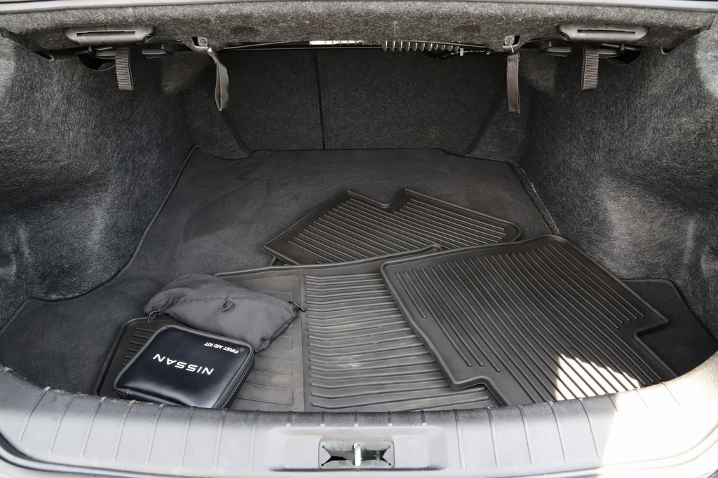 Vehicle image 8 of 30
