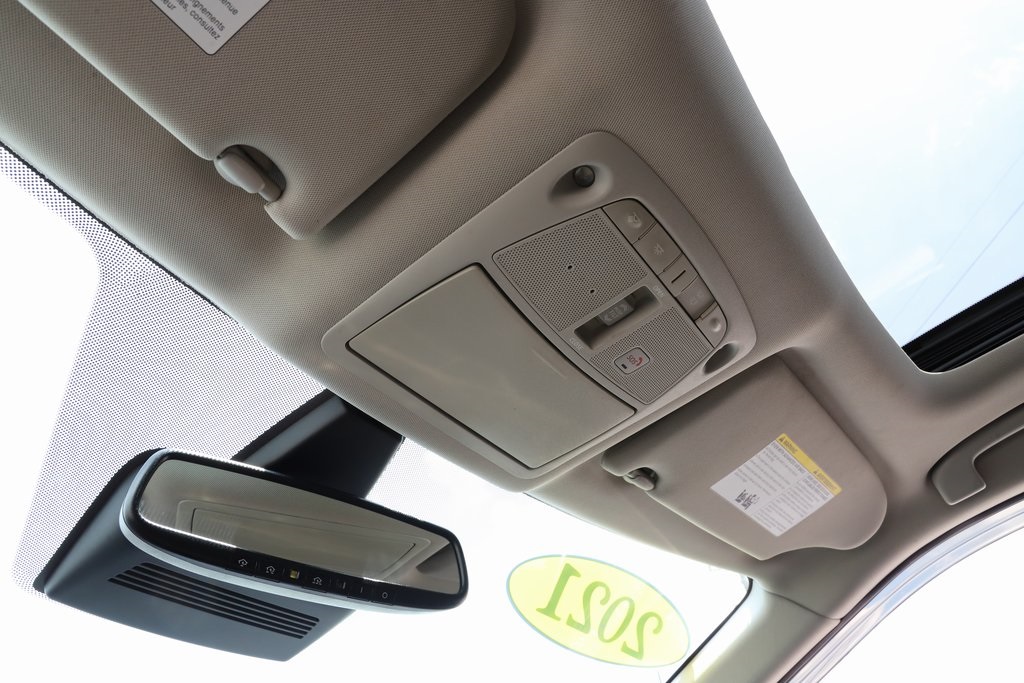 Vehicle image 26 of 30