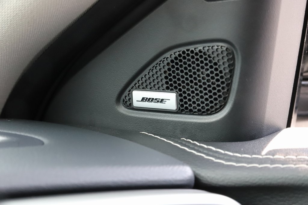 Vehicle image 27 of 30