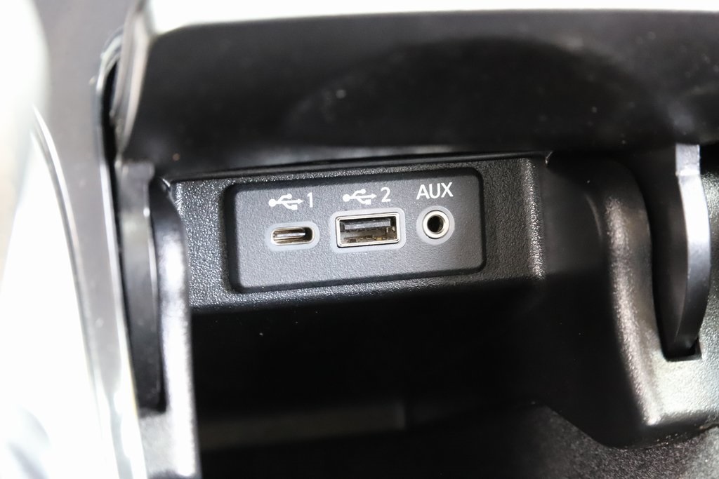 Vehicle image 25 of 30