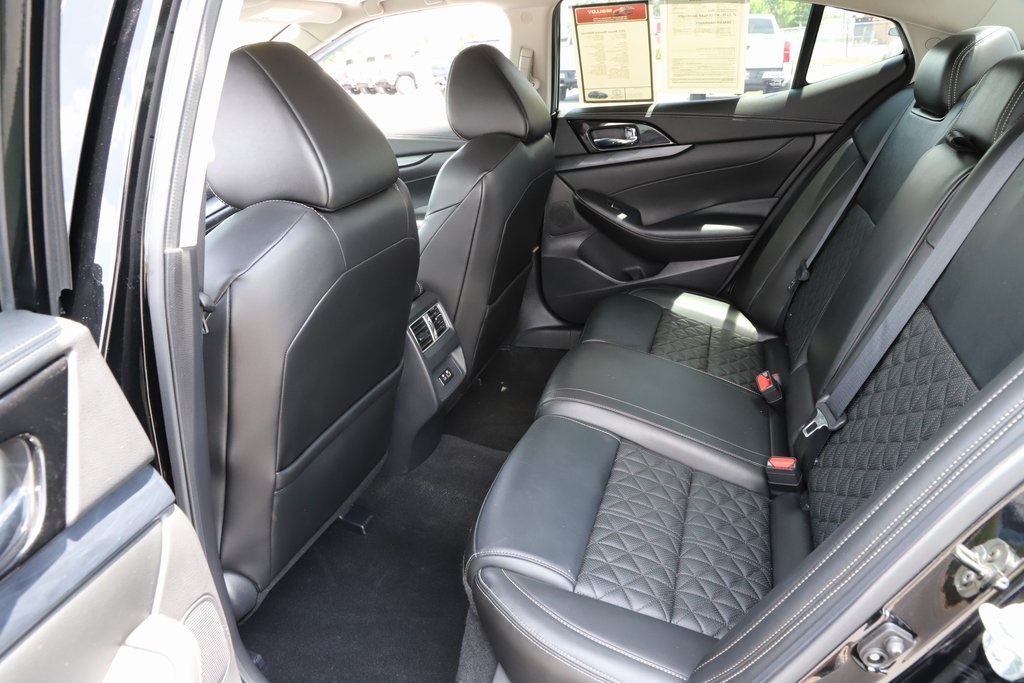 Vehicle image 9 of 30