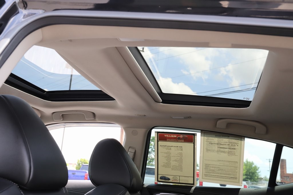 Vehicle image 12 of 30