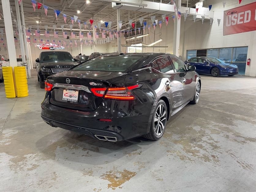 2021 Nissan Maxima SV Image 11 of 37